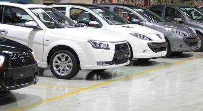 تخت گاز قیمت خودرو؛ کسی نمی‌خواهد ترمز بازار را بکشد؟