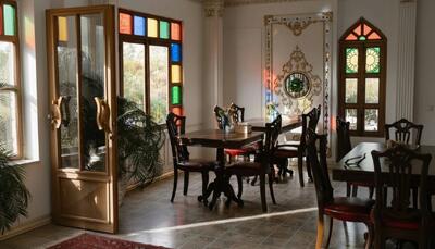  عمارت والا همدان؛ رستورانی برای خاطره‌سازی و غذاهای اصیل