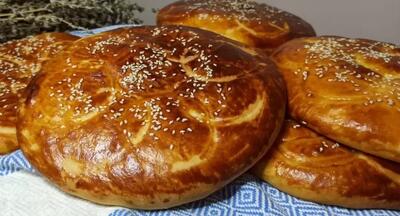  نان شیرمال خانگی خوشمزه با بافت پنبه ای و پوک که از خوردنش سیر نمیشی !