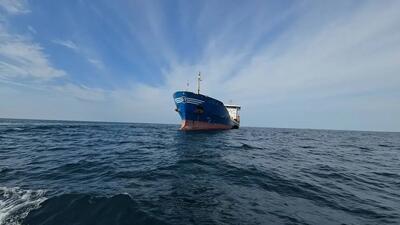 رئیس کل دادگستری هرمزگان: یک فروند کشتی نفتکش حامل ۶ میلیون لیتر گازوئیل قاچاق در سواحل دریای عمان توقیف شد