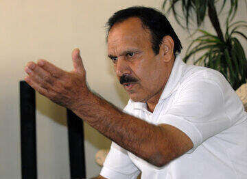 صادقی: قلعه‌نویی خودش را هم بکُشد فایده‌ای ندارد/ تیم ملی فقط دو بازیکن دارد که آن‌ها هم ۵۰ درصد بازی می‌کنند