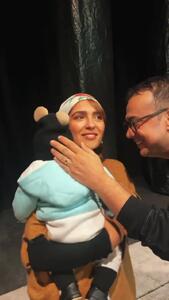 لحظات احساسی مونا کرمی و سپند امیر سلیمانی در روز مادر