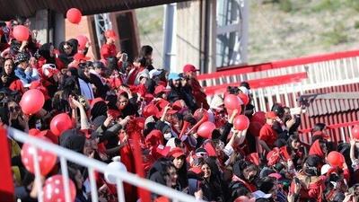 دیدار تراکتور - پیکان صرفاً با حضور زنان برگزار می‌شود