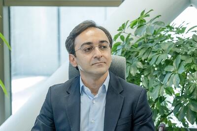 سیگنال های منفی و دلالان ارزی مهمترین عوامل نوسان بازار/ ساختار نظارتی باید تقویت شود