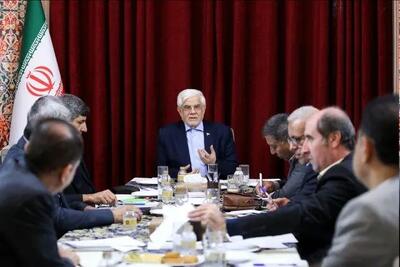 عارف: نگاه کلیشه‌ای موجب افت عملکرد دانش‌آموزان شده است