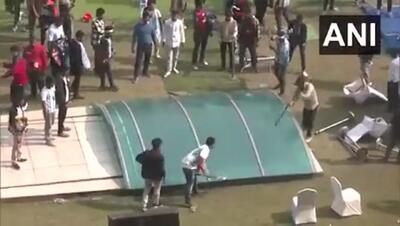  هرج‌ومرج در ورزشگاه میزبان مسی + فیلم