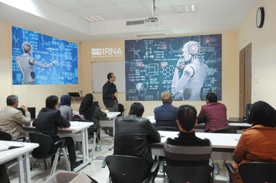 آموزش هوش مصنوعی به ۲۰۰ هزار دانش آموز و ۴۰ هزار معلم مدارس غیردولتی