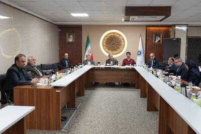  انتقال مرجع صدور پروانه های صنایع غذایی و دارویی نیازمند ساماندهی فوری است