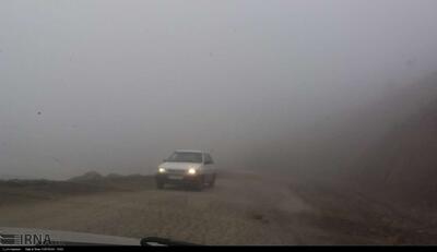 جاده‌های خراسان رضوی لغزنده و مه‌آلود است