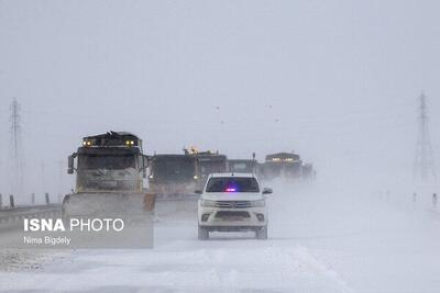  تداوم عملیات هلال‌احمر در ۱۸ استان/ رهاسازی بیش از هزار خودرو از برف و کولاک