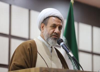  امام جمعه کرمان: ارتش جمهوری اسلامی امنیتی مثال‌زدنی برای کشور فراهم کرده است