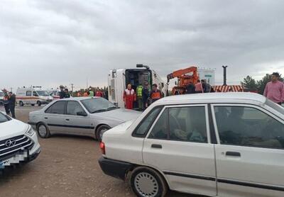 واژگونی اتوبوس در سمیرم با ۴ کشته و 17 زخمی