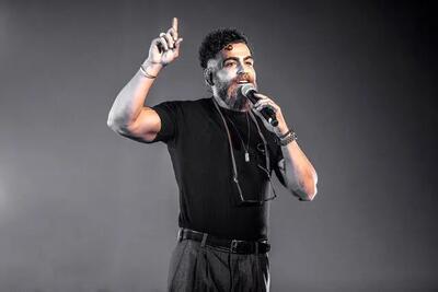 صحبتهای جنجالی  و دلى معین زندی در کنسرتش/ ویدئو