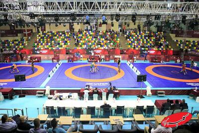 تشک کشتی زباله‌دان شد + ویدئو | گوینده سالن: نکنید آبرویمان می‌رود - کلبه سرگرمی