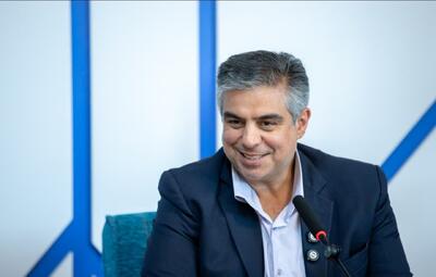  استاندار مرکزی: انتخاب مدیران نباید محدود به سهمیه یا جنسیت باشد