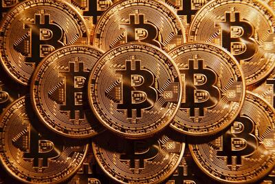  بررسی آیندهٔ بیت‌ کوین و عوامل تاثیر گذار بر قیمت آن