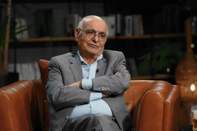 هوشنگ مرادی کرمانی از بیمارستان مرخص شد