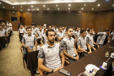 برگزاری سمینار دانش‌افزایی نیم فصل داوران لیگ برتر - پارس فوتبال