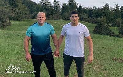 ویدیو| طعنه سنگین فردین به استقلال با جام قهرمانی/ حالا حالاها به این بچه‌مچه‌ها نمی‌بازیم! - پارس فوتبال