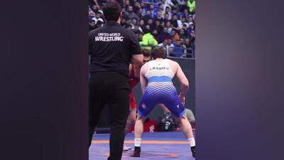 ویدیوی مدیر رسانه‌ای استقلال برای علیرضا دبیر: این ضربه به صورت، دیسکالیفه نداشت؟! - پارس فوتبال