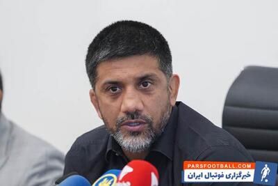 تابلو عجیب در اتاق علیرضا دبیر در فدراسیون کشتی ؛ کلاژ آقاتختی با لٌنگ قرمز