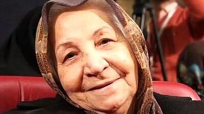  عکس رقیه چهره‌آزاد، مادر سینمای ایران کنار نوه معروف و بازیگرش + این عکس پربازدید شد