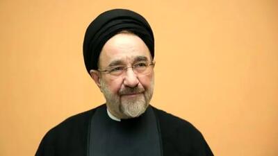  عکس / چیدمان فوق لوکس خانه سید محمد خاتمی  رییس جمهور اسبق /  از مبلمان شیک و تابلوی تذهیب روی دیوار تا کاغذ دیواری  و میز چوبی گرد/ اصیل مثل خانه های ایرانی