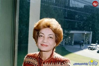  اشرف پهلوی سوار بر اسب در ۳۵ سالگی