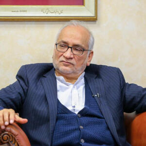  مرعشی:«بحران تأمین موادغذایی در کشور، می تواند مردم گرسنه را به خیابان‌ها بکشاند»/دولت باید خود را جمع‌وجور کند