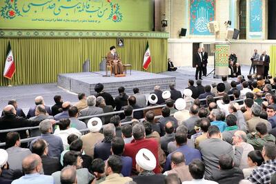 ضرورت درک صحیح مداحان از مسئولیت‌های اجتماعی | روایت جمعی از ذاکران خراسانی اهل‌بیت (ع) از دیدار با رهبر معظم انقلاب اسلامی