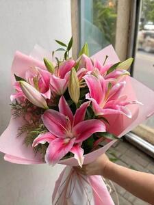 قیمت انواع گل امروز/ گل لیلیوم و رز قرمز چند؟+ جدول قیمت