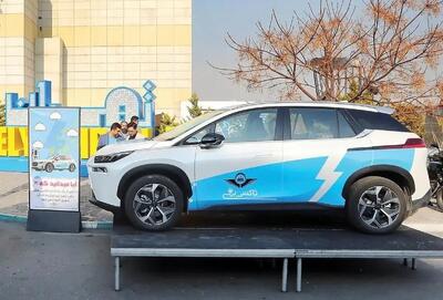 ثبت‌نام ۱۴۰۰ متقاضی تاکسی برقی در تهران/ پرداخت وام ۱.۵ میلیاردی به ۴۲۰ متقاضی تاکسی برقی