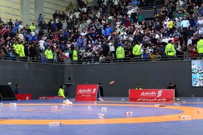 شب خاص کشتی با هنرنمایی یزدانی، روس‌ها و تماشاگران!