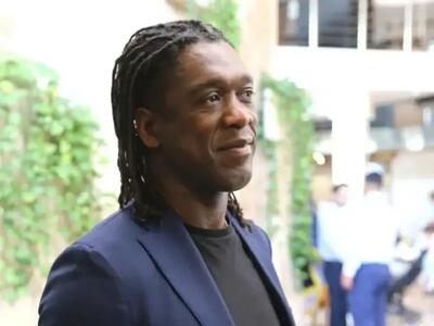 سیدورف در سکوت به ایران آمد و رفت