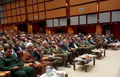 فرمانده جدید قرارگاه منطقه‌ای جنوب‌شرق نیروی زمینی ارتش معرفی شد