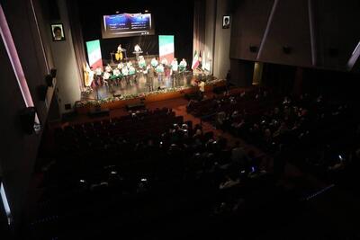  کنسرت «ارکستر هفت نوا» به مناسبت میلاد حضرت زهرا (س) و روز زن در موزه ملی انقلاب اسلامی و دفاع مقدس برگزار شد