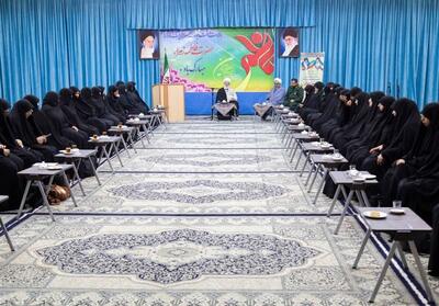 بانوان با الگوگیری از حضرت زهرا(س) نسل آینده را تربیت کنند - تسنیم