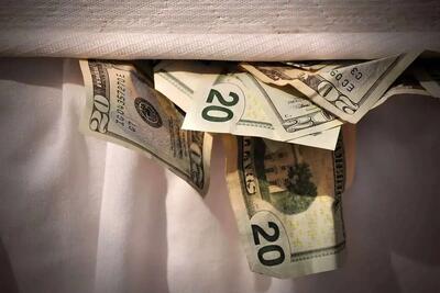 دلار سرکش شد؛ قیمت دلار بازار آزاد امروز شنبه ۲۲ آذر ۱۴۰۴