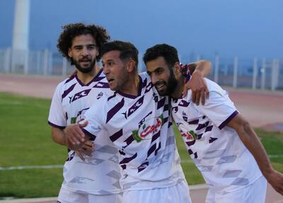 لیگ یک: نمایش هجومی بنفش‌ها در میانه جدول