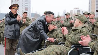  کیم جونگ اون، به سربازان کشته شده در جنگ اوکراین لقب «قهرمان» اعطا کرد