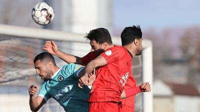 تراکتور با پیکان از استقلال سبقت گرفت