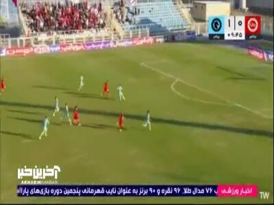 گل اول تراکتور توسط امیرحسین حسین‌زاده در دقیقه 10