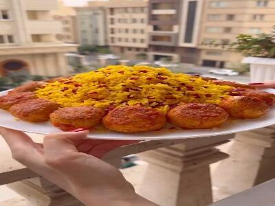  زرشک پلو با کوفته مرغ و زرشک؛ یک غذای مجلسی
