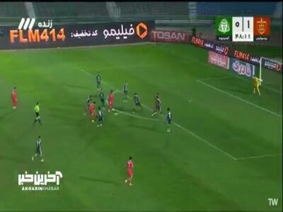 شوت خدابنده‌لو با واکنش خلیفه دفع شد