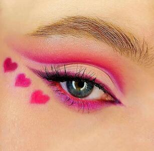  آموزش سایه چشم عروسکی