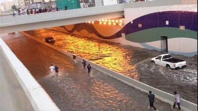  جدیدترین پارکینگ طبقاتی؛ غرق شدن خودروها در عربستان سعودی