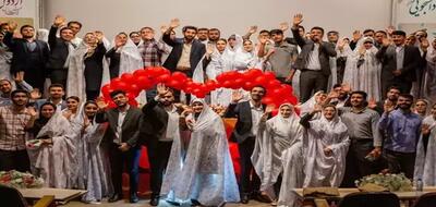  دانشجویان دانشگاه آزاد ازدواج کنند: معافیت کامل شهریه ترم جاری / تخفیف ۱۰۰ درصدی شهریه برای زوج‌های دانشجویی دانشگاه آزاد در صورت ازدواج | اندیشه قرن