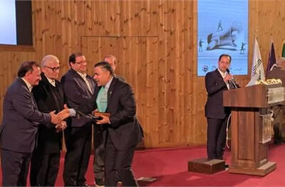 اعطای نشان  روابط عمومی بحران   به فولاد خوزستان