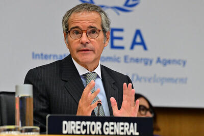 گروسی: با همه طرف‌ها درباره ایران گفت‌وگو می‌کنم/ با ترامپ در کاخ سفید دیدار می‌کنم/ ۴۰۰ کیلوگرم اورانیوم غنی شده همچنان وجود دارد