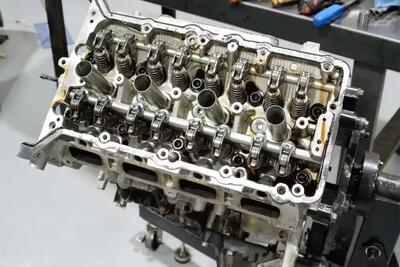 جام کردن پیشرانه جنسیس GV80 پس از تنها ۵۰ هزار کیلومتر کارکرد!